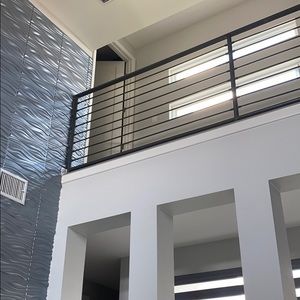 Meet your Posher, Luis